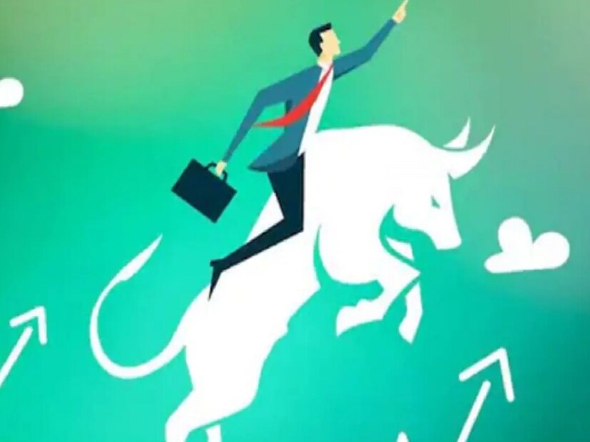 বর্তমানে BSE-তে বাজাজ হাউজিং ফাইন্যান্সের শেয়ারের দাম ১৫০.৯০ টাকা। কিন্তু ২০২৬ অর্থবর্ষের মধ্যে ভ্যালুয়েশন ২৭ শতাংশ কমতে পারে বলে ভবিষ্যদ্বাণী করেছে HSBC। তাঁদের মতে, গর্ডন গ্রোথ মডেল অনুযায়ী, বাজাজ হাউজিং ফাইন্যান্সের শেয়ারের টার্গেট প্রাইস ১১০ টাকার বেশি হওয়া উচিত নয়। উল্লেখ্য, কোম্পানির আইপিও যখন বাজারে আসে হইচই পড়ে গিয়েছি। কিন্তু লিস্টিংয়ের পর থেকেই দাম কমতে শুরু করেছে।