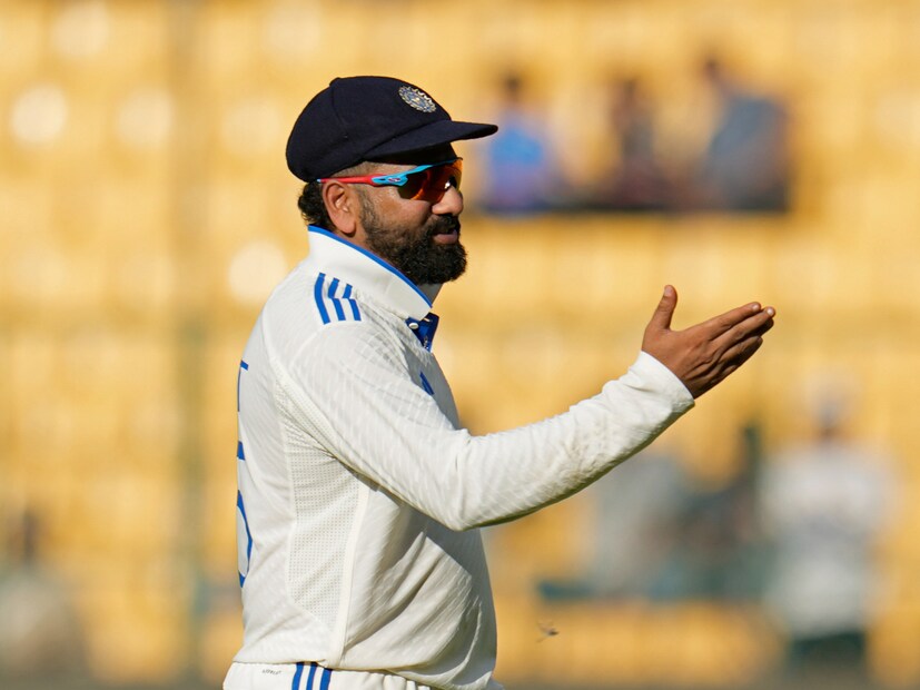 লাল বলের ক্রিকেটে তাঁর পারফরম্যান্স নিয়ে প্রশ্ন উঠেছিল। যার জেরে তিনি নেতৃত্ব হারাতে পারেন বলে বিসিসিআই সূত্রে জানা গিয়েছিল। এমন ইঙ্গিত পাওয়ার পরই কি রোহিত অবসরের সিদ্ধান্ত নিয়ে ফেললেন! তা নিয়ে প্রশ্ন কিন্তু থেকেই যাচ্ছে।