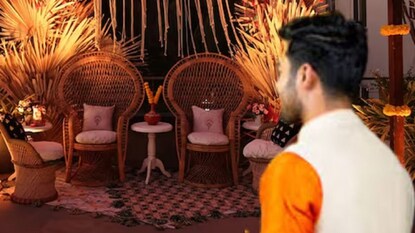 করবা চৌথের দিন টাকা-গয়না নিয়ে লোপাট স্ত্রী ! তিন সন্তান নিয়ে পরিবারে অসহায় স্বামী (Representative Image) করবা চৌথের দিন টাকা-গয়না নিয়ে লোপাট স্ত্রী ! তিন সন্তান নিয়ে পরিবারে অসহায় স্বামী (Representative Image)