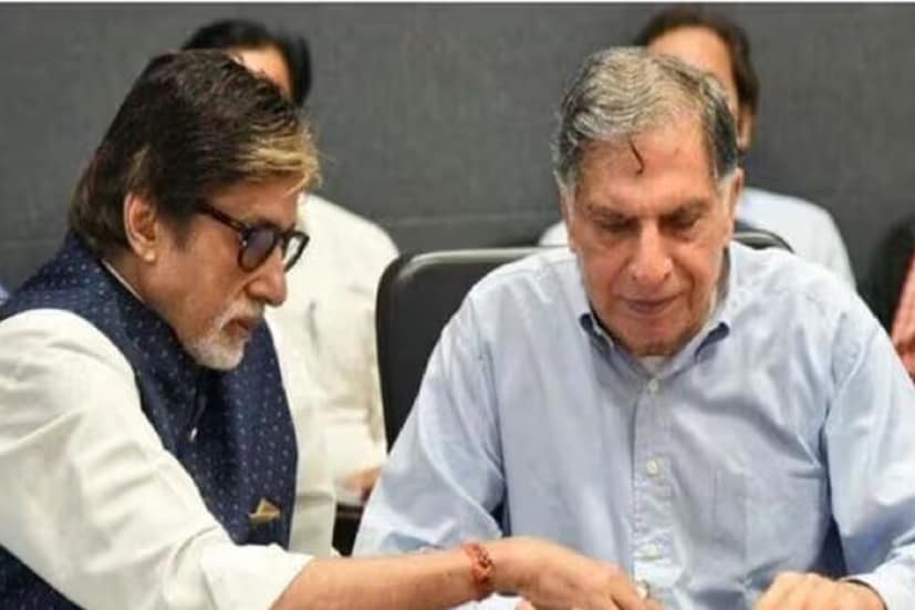 এরপরে যা ঘটেছিল, তা হয়তো কখনওই ভুলতে পারবেন না বলে জানিয়েছেন খোদ অভিনেতা। অমিতাভ বচ্চন বলে চলেন যে, “কিছু সময় পরে উনি আমার কাছে আসেন। আর বলেন, আমি কি তোমার থেকে কিছু টাকা ধার হিসেবে পেতে পারি? কারণ একটা ফোন কল করার টাকা আমার কাছে এখন নেই।” 