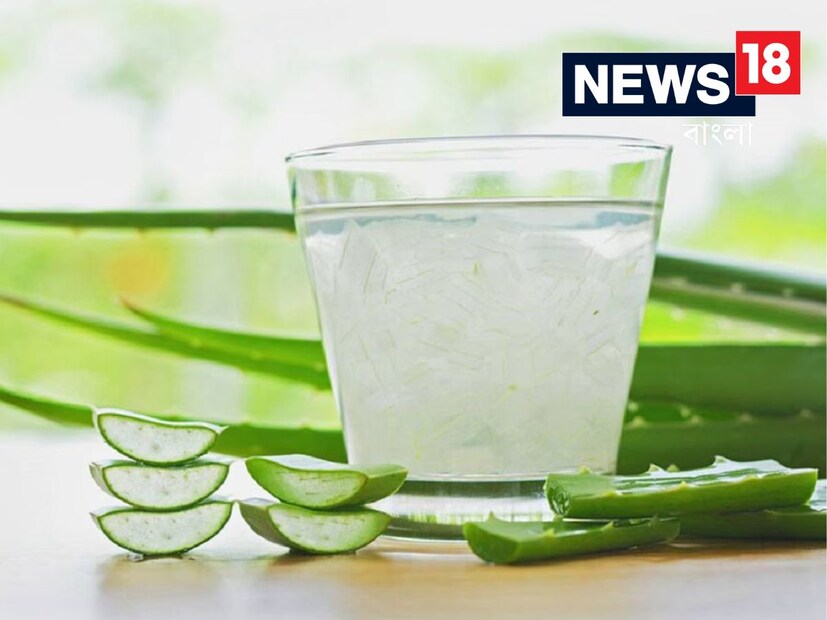 অ্যালোভেরার জুস: শুধু অ্যালোভেরা, শসা, পুদিনা পাতা এবং লেবুর রস ঠাণ্ডা জলে মিশিয়ে নিন এবং আপনার শীতল রিফ্রেশার পরিপাকতন্ত্রকে প্রশমিত করার জন্য এবং নিয়মিত মলত্যাগের জন্য প্রস্তুত। পুদিনা এবং শসার সতেজতার সাথে মিলিত অ্যালোভেরার প্রশান্তিদায়ক বৈশিষ্ট্যগুলি এটিকে একটি স্বাস্থ্যকর পাচনতন্ত্র বজায় রাখতে এবং সামগ্রিক অন্ত্রের স্বাস্থ্যের উন্নতির জন্য একটি পানীয় হিসাবে তৈরি করে।
