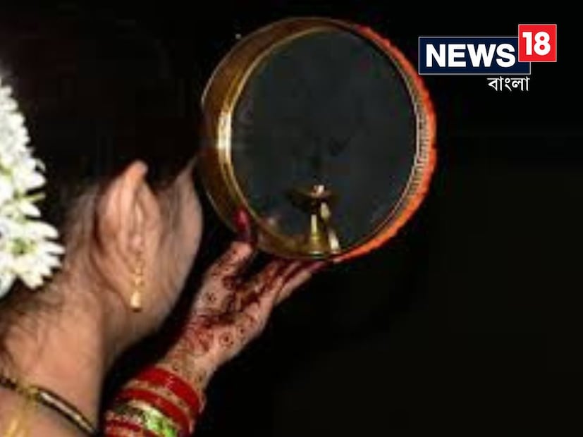 তাৎপর্য এবং আচার৷ পাঞ্জাব, হরিয়ানা, উত্তর প্রদেশ এবং রাজস্থানের মতো উত্তর ভারতীয় রাজ্যগুলিতে করভা চৌথ খুবই জনপ্রিয়। দক্ষিণ ভারতে এটি তেমন জনপ্রিয় নয়। কিন্তু এই উৎসবের গুরুত্ব ও আচার-অনুষ্ঠান একই রয়ে গিয়েছে। যা নিবেদন, ভালবাসা এবং বিবাহ বন্ধনের পবিত্রতা দেখায়। করভা চৌথের চার দিন পর অহোই অষ্টমী পালিত হয়। এই দিনে মায়েরা তাদের ছেলেদের সুস্থতা ও দীর্ঘায়ু কামনা করেন। এই উৎসব ভারতীয় সংস্কৃতির পারিবারিক মূল্যবোধ ও ঐতিহ্যকে প্রতিফলিত করে।