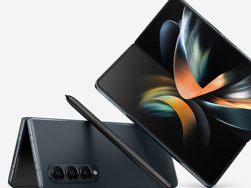SAMSUNG Galaxy Z Fold4 5G (Beige, 512 GB):প্রি-সেল প্রাইস ছিল ১৮৭৯৯৯ টাকা। প্রাইস অন অফার বা অফারের মূল্য হবে ৯৯৯৯৯ টাকা।