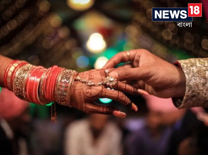 এই ঘটনার তদন্ত শুরু করেছে পুলিশ৷ বিয়ের দিনের সিসিটিভি ফুটেজ খতিয়ে দেখে কারা গুলি চালিয়েছিল, তা খুঁজে দেখা হচ্ছে৷ 