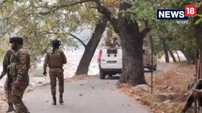 পুলওয়ামায় জঙ্গী হামলা, আহত শ্রমিক পুলওয়ামায় জঙ্গী হামলা, আহত শ্রমিক