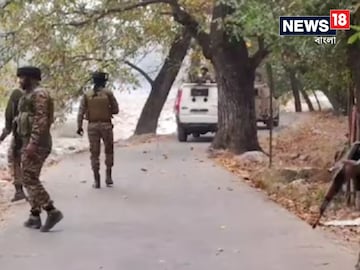 পুলওয়ামায় জঙ্গী হামলা, আহত শ্রমিক