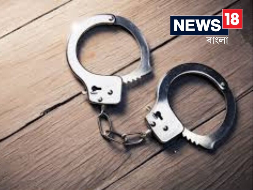 ফেনী মডেল থানার অফিসার ইনচার্জ (ওসি) মর্ম সিংহ ত্রিপুরা জানিয়েছেন, পুলিশ এলাকা পরিদর্শন করে অভিযুক্ত কিশোরকে আটক করেছে, বিস্তারিত তদন্ত চলছে। 