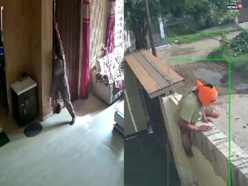  একাকিনীর তিন ডাকাতের সঙ্গে লড়াই