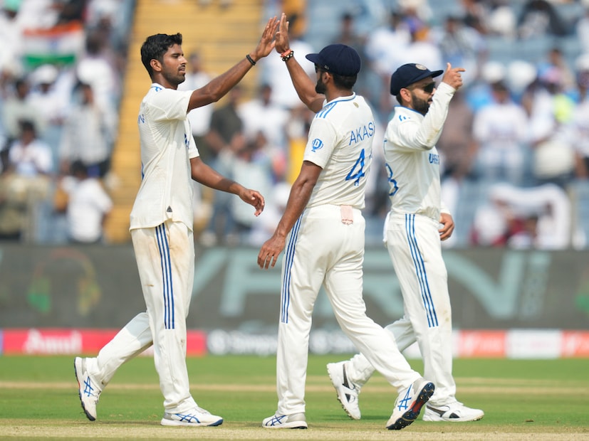 কিন্তু সাড়ে তিন বছর পর ভারতীয় টেস্ট দলে কামব্যাকের ভাগ্যটা যে ক্রিকেট ঈশ্বর তারজন্য অন্যরকমভাবে লিখে রেখেছে তা নিজেও বুঝতে পারেননি। কিন্তু প্রথম ইনিংসে একাই সাত উইকেট নিয়ে সমালোচকদের ভুল প্রমাণ করলেন তিনি।  (Photo Courtesy- AP)