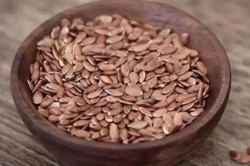 অতিরিক্ত ফ্ল্যাক্সসিড খেলে তার সঙ্গে পর্যাপ্ত পরিমাণে জলপান করতে হবে৷ জল কম খেলে পেটের গন্ডগোল দেখা দিতে পারে৷ 