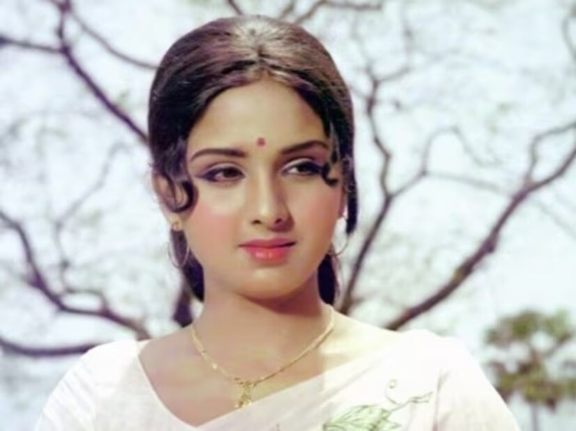 লীনা চন্দভকর ১৯৬৮ সালে বলিউড ফিল্ম 'মন কা মিট' দিয়ে ইন্ডাস্ট্রিতে পা রাখেন। বিনোদ খান্না এই ছবিতে মুখ্য ভূমিকায় ছিলেন এবং ছবির প্রযোজক ছিলেন সুনীল দত্ত। এরপর আর পেছনে ফিরে তাকাতে হয়নি তাকে।
