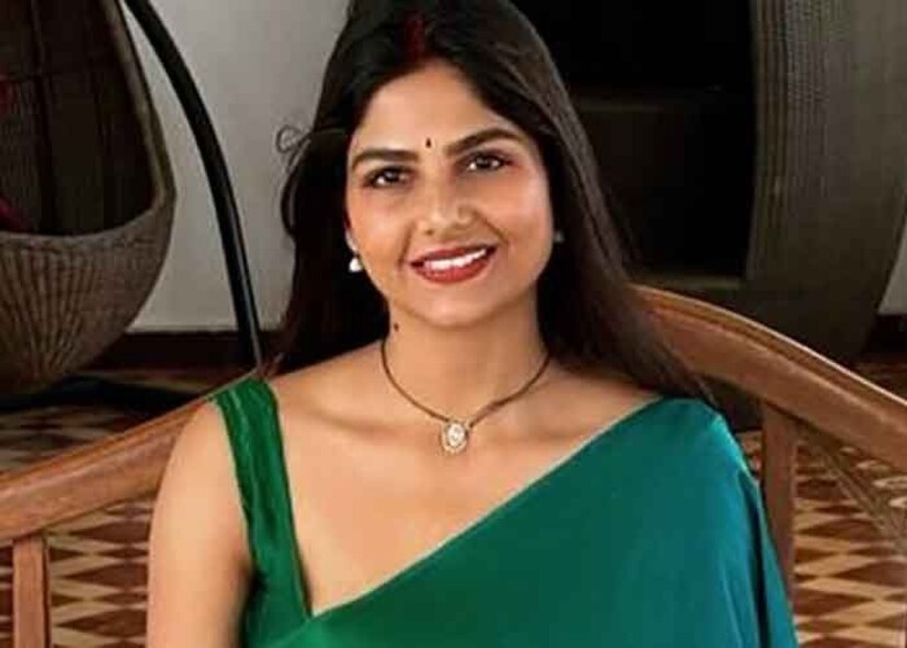 বিগ বস ১৮ থেকে বেরনোর পর তাঁর বিবাহিত জীবন নিয়ে অনেক আলোচনা শুরু হয়েছে। হেমা দু'বার বিয়ে করেছেন, প্রথম স্বামীর সঙ্গে তাঁর ডিভোর্স হয়েছে এবং দ্বিতীয় স্বামী গৌরবের থেকে আলাদা থাকেন তিনি। মিডিয়ার সামনে হেমার বিরুদ্ধে একাধিক গুরুতর অভিযোগ করছেন গৌরব।