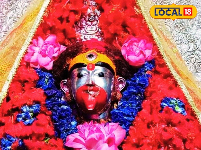হলুদ রঙ এর পাশ সংগ্রহকারী পুণ্যার্থীরাও বিশেষ লাইনের মাধ্যমে গর্ভগৃহে প্রবেশ করবেন। সকাল ৫.৩০ মিনিটে গর্ভগৃহের মূল দরজা খুলে দেওয়া হবে। প্রথম কুড়ি মিনিট সাধারণ লাইন, পরবর্তী কুড়ি মিনিট বিশেষ লাইন চলবে। ধারাবাহিক ভাবে এই ক্রমে মন্দির, রাত্রে মন্দির বন্ধ না হওয়া পর্যন্ত দুটি লাইন চলবে।