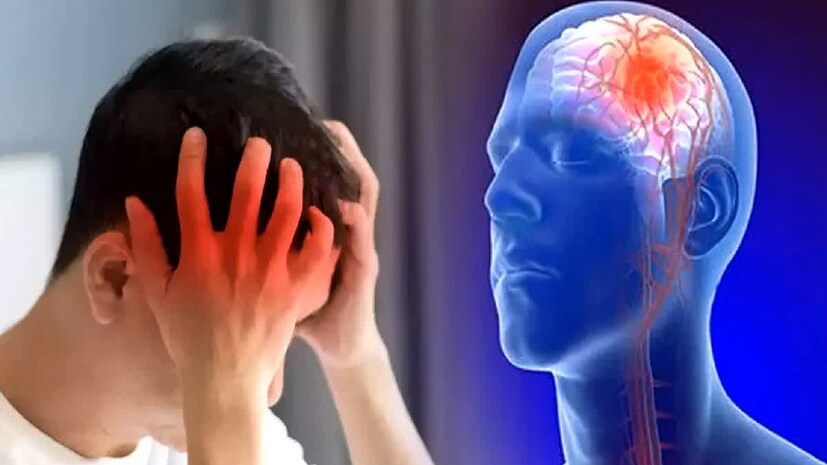 গবেষণায় ৬০০,০০০ মানুষের ডেটা অ্যানালিসিস করা হয় যাঁদের স্ট্রোক হয়নি এবং ১৭,০০০ মানুষের ডেটা অ্যানালিসিস করা হয় যাঁদের ইসকিমিক স্ট্রোক হয়েছে। রোগীদের জেনেটিক ডেটা খতিয়ে দেখার পর দেখা যায়, ব্লাড গ্রুপ ও অল্প বয়সে স্ট্রোকের মধ্যে একটি যোগসূত্র রয়েছে।