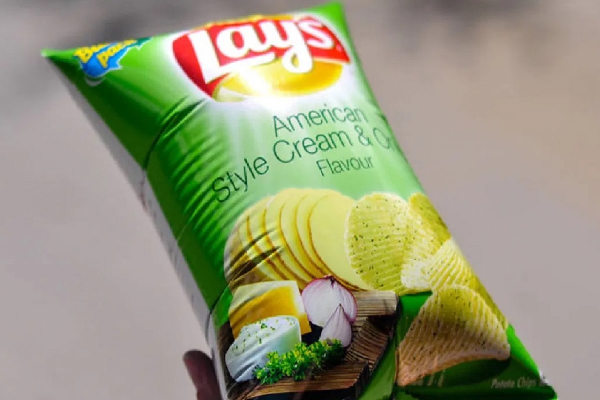 চিপসের প্যাকেটে কী গ্যাস ভরা হয়? কেন থাকে সেই গ্যাস! রয়েছে বড় কারণ চিপসের প্যাকেটে কী গ্যাস ভরা হয়? কেন থাকে সেই গ্যাস! রয়েছে বড় কারণ