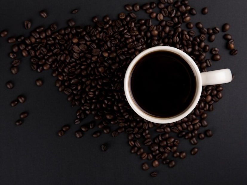 কফি থেকে পাওয়া ক্যাফিন শক্তি বাড়ায় এবং ঘিতে উপস্থিত ফ্যাট মস্তিষ্কের কার্যকারিতা উন্নত করে। এটি মানসিক স্বচ্ছতাও প্রদান করে। ডঃ শিল্পা অরোরা বলেন যে, জৈব ঘিয়ে রয়েছে ওমেগা 3, যা আমাদের মস্তিষ্কের জন্য দুর্দান্ত।