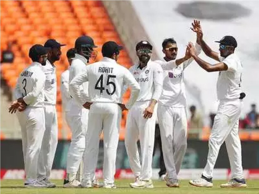 পুণেতে ভারতের দুই ইনিংস মিলিয়ে ২০টি উইকেটের মধ্যে মোট ১৯ বার স্পিনারদের হাতে আউট হয়েছেন ব্যাটাররা। সেখানে মুম্বইতে যদি ফের স্পিনিং উইকেট হয় তাহলে ফের ডুবতে হবে কিনা তা নিয়ে উঠছে প্রশ্ন।