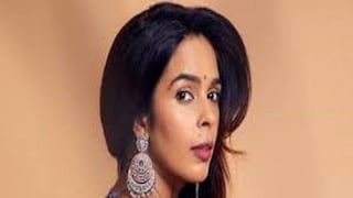 নীরবতা ভাঙলেন মল্লিকা