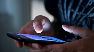 তুলকালাম কাণ্ড! ১৫০ জন পড়ুয়ার ট্যাব কেনার টাকা নিমেষে উধাও, শেষমেশ যা হল স্কুলে...
তুলকালাম কাণ্ড! ১৫০ জন পড়ুয়ার ট্যাব কেনার টাকা নিমেষে উধাও, শেষমেশ যা হল স্কুলে...