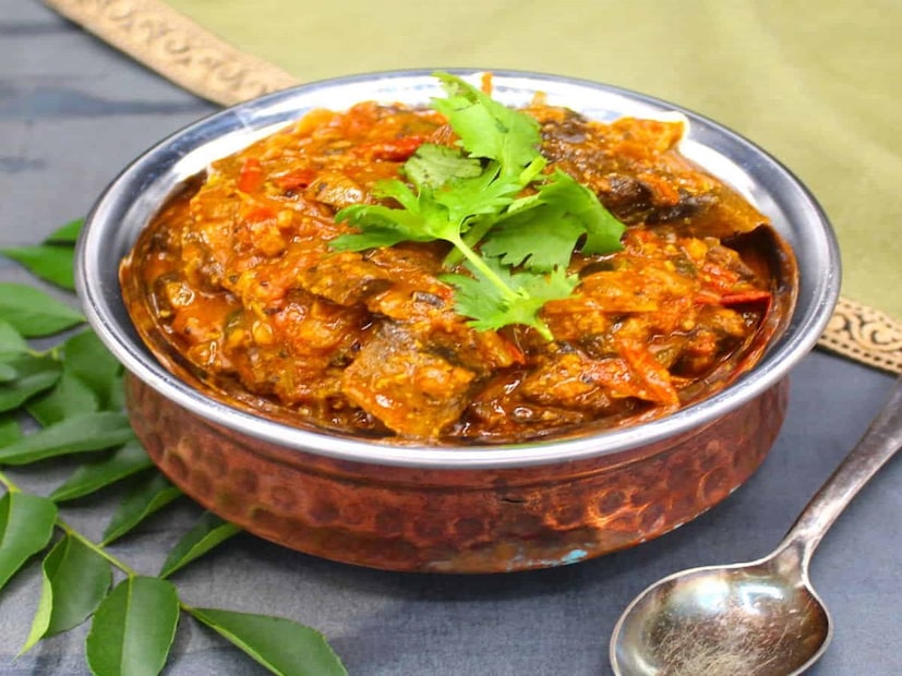 জঙ্গলমহলের লাল মাটির সাদা ফসল পুষ্টিগুণে ভরপুর। শরীরে খনিজ পদার্থের ঘাটতি এবং প্রোটিনের চাহিদা পূরণ করতে এই সাদা ফসল মাছ মাংস, ডিমকেও হার মানায়। প্রোটিন ছাড়াও রয়েছে ক্যালসিয়াম, ফসফরাস, ম্যাগনেসিয়াম, জিংক। বছরের কেবলমাত্র একটা সময় পাওয়া যায় লাল মাটির এই সাদা ফসল। কিন্তু বৃষ্টির তারতম্যের কারণে সময়ের পরেও তা পাওয়া যাচ্ছে। তাই বাজারে এর চাহিদাও রয়েছে তুঙ্গে।