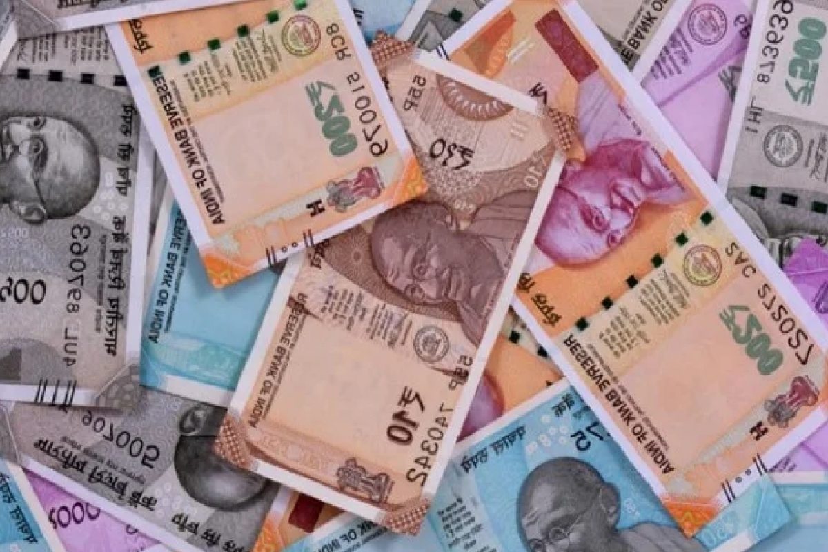 ১০, ২০ টাকার নোট বেশিরভাগ ছেঁড়াফাটা, এবার বাজার থেকে উধাও হবে আরও এক নোট! ১০, ২০ টাকার নোট বেশিরভাগ ছেঁড়াফাটা, এবার বাজার থেকে উধাও হবে আরও এক নোট!