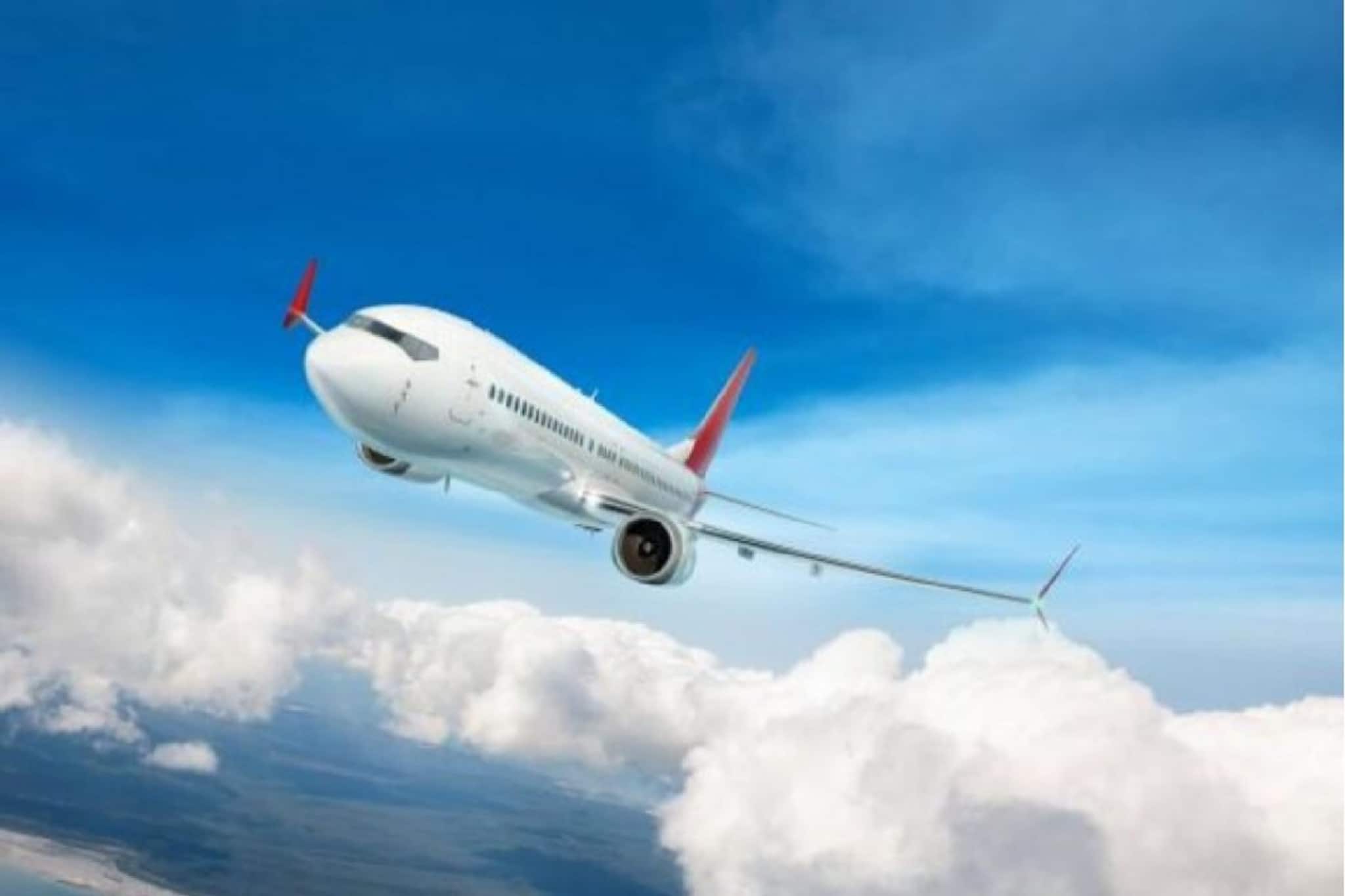 যাত্রীবাহী বিমানের রঙ 'সাদা' হয় কেন? নেপথ্যে কোন বিজ্ঞান? জানলে আশ্চর্য হবেন...!