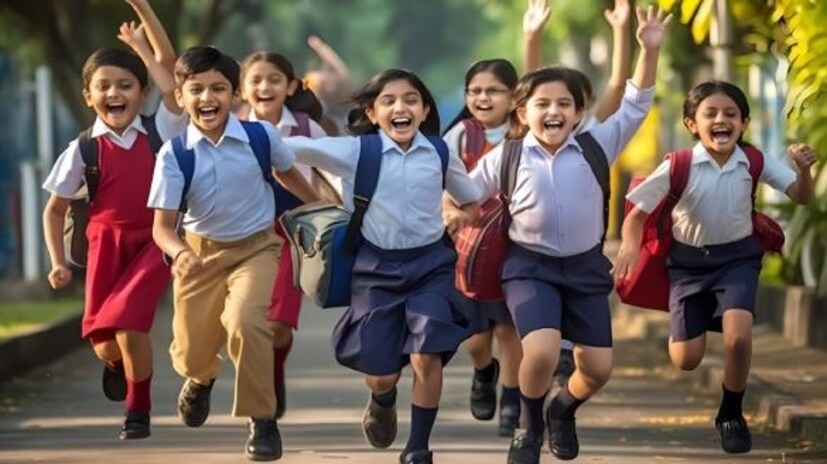 ভারতে অসংখ্য নামকরা স্কুল রয়েছে। অভিভাবকদের কাছে অত্যন্ত জনপ্রিয় অনেক স্কুলে উচ্চ মানের শিক্ষাদানের ব্যবস্থা থাকে, তাই সেখানে তাঁদের সন্তানদের ভর্তি করতে বেশি খরচ হয়। আবার অভিভাবকদের মধ্যে এই স্কুলগুলিতে ভর্তি করানোর উৎসাহ থাকে নজিরবিহীন।