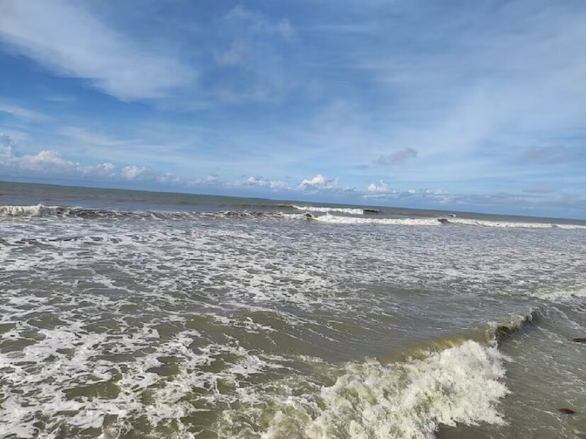 একটি  সক্রিয় অক্ষরেখাও বিস্তৃত রয়েছে দক্ষিণ পশ্চিম বঙ্গোপসাগরে যেটি পূর্ব মধ্য বঙ্গোপসাগর পর্যন্ত বিস্তৃত রয়েছে৷ এটি মধ্য ট্রপোস্ফিয়ার স্তর পর্যন্ত বিস্তৃত রয়েছে৷