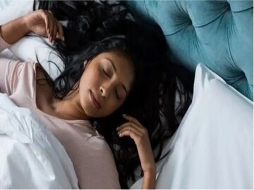 পুরুষ না নারী, কে বেশি ঘুমোয় এবং কেন? 'সত্যি'টা জানলে চমকে যাবেন...!