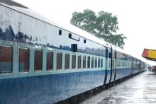 আবার আতঙ্কের ট্রেনযাত্রা! এবার এক্সপ্রেস ট্রেন লক্ষ্য করে চলল গুলি