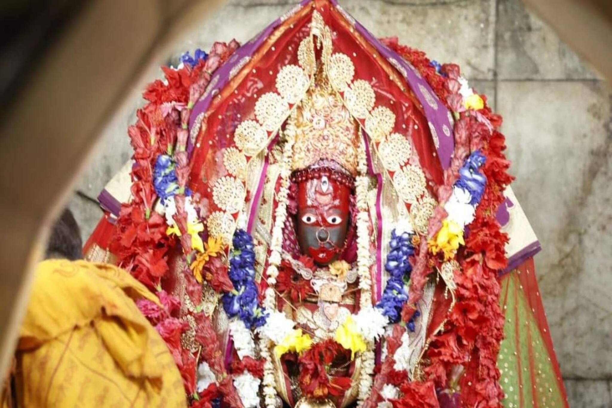 পুজোর ছুটিতে ঘুরে আসুন একান্ন পীঠের অন্যতম ত্রিপুরেশ্বরী মন্দিরে