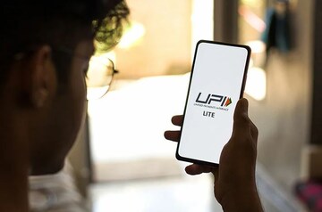 রাত গড়ালে UPI পেমেন্ট পাল্টে যাবে, ২টি বড় বদলে নজর রাখুন!