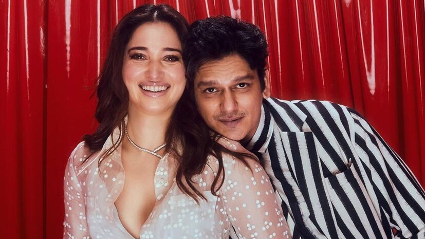 আপাতত বলিউড অভিনেতা বিজয় বর্মার প্রেমে হাবুডুবু খাচ্ছেন তামান্না। খুব তাড়াতাড়ি তাঁরা বিয়ে করবেন বলেও খবর।