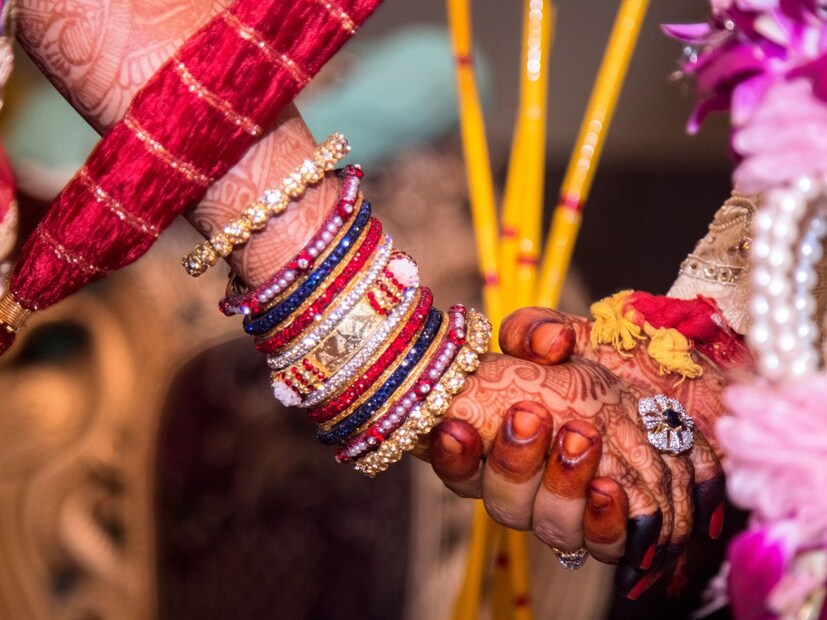 পুলিশের দাবি, সোহনলালকে তার প্রেমিকার বাড়ি থেকে উদ্ধার করা হয়েছিল। পরে, রাতের বেলা সোহনলাল কনে পক্ষের বাড়ি পৌঁছান৷