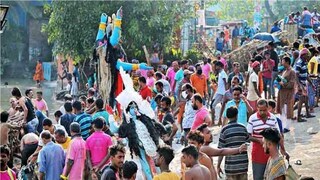 কালীপুজোর ভাসানে বোমাবাজি - Photo- File কালীপুজোর ভাসানে বোমাবাজি - Photo- File