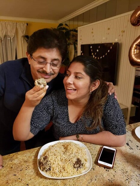 যে এখন জীবনের নতুন অধ্যায়ে যাওয়ার পথেও পা বাড়িয়ে ফেলল৷ এদিকে ফটোতে দেখে মনে হয় কাকা সৌরভ গঙ্গোপাধ্যায়ের মতো তিনিও বিরিয়ানি খেতে ভালবাসেন৷