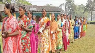 মোটামুটি নির্বিঘ্নেই মিটল ৬ বিধানসভার উপনির্বাচন। ফাইল ছবি