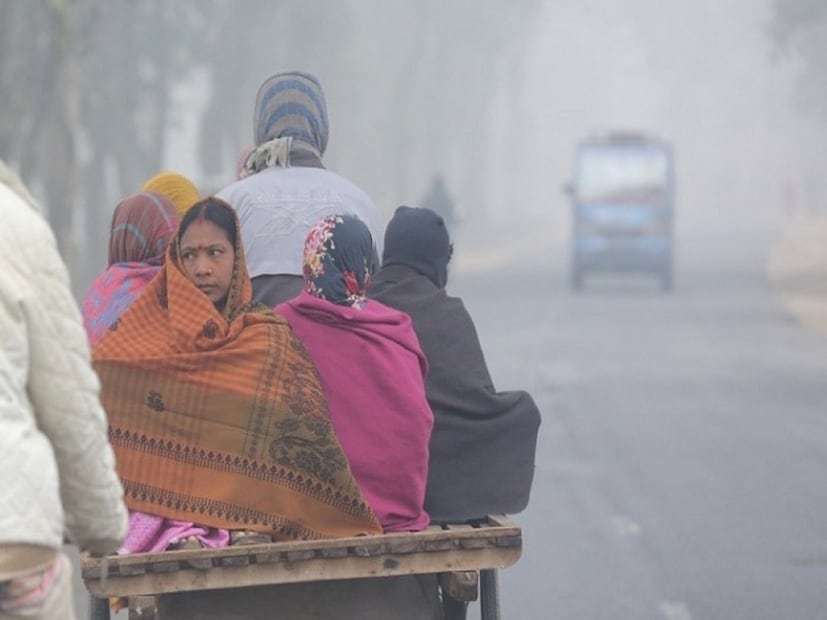 (Typhoon Kong-rey) IMD-র পূর্বাভাস বলছে, লা নিনার প্রভাবে এবছর জাঁকিয়ে ঠান্ডা পড়তে চলেছে গোটা বিশ্বে৷ লা নিনা হল দক্ষিণী উষ্ণ বায়ু চলাচল চক্রের শীতল পর্যায়, যা এক প্রাকৃতিক গ্লোবাল জলবায়ু প্যাটার্ন যা প্রশান্ত মহাসাগরে বায়ু এবং সমুদ্রের তাপমাত্রায় পরিবর্তনের সঙ্গে জড়িত এবং এটি পৃথিবীজুড়ে চরম আবহাওয়া সৃষ্টি করতে পারে। যার প্রভাব উত্তর থেকে দক্ষিণ সর্বত্রই পড়বে৷