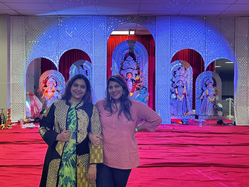 এখনও বিয়ের তারিখ সামনে না এলেও জীবনে সুপ্রতিষ্ঠিত স্নেহা ও পার্টনারের জুড়িতে ফটোতে দারুণ দেখতে তা নিয়ে নিঃসন্দেহ সকলেই৷