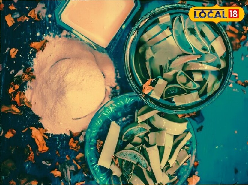 দুই টেবিল চামচ মুলতানি মাটির সঙ্গে অর্ধেক লেবুর রস এবং সামান্য জল মিশিয়ে তৈরি করুন মিশ্রণ। মাথার ত্বকে ওই মিশ্রণ লাগিয়ে ২০ মিনিট রেখে হালকা গরম জলে ধুয়ে নিন। এতে উপকার হবে।