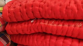 শীতের রাতে কমছে নরম লেপের আদর...! চাহিদা কমছে খণ্ডঘোষের লেপ তৈরির কারিগরদের শীতের রাতে কমছে নরম লেপের আদর...! চাহিদা কমছে খণ্ডঘোষের লেপ তৈরির কারিগরদের