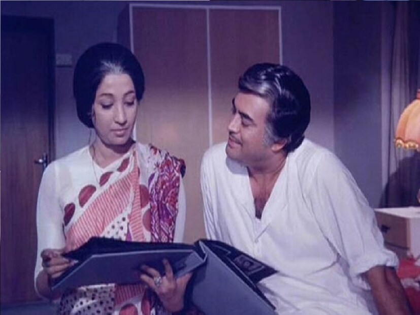 কিন্তু গুলজার সুচিত্রাকে পৌঁছে দিয়ে সুচিত্রার ঘর থেকে বেরোতেই দরজা খুলে দেখলেন সামনে রাখি দাঁড়িয়ে ক্রুদ্ধ মূর্তিতে। রাখি সমস্ত হোটেল চিৎকার করে তুলকালাম করেন বলে শোনা যায়। ঘরে গিয়ে গুলজারের বুকে ভেঙে পড়েন কান্নায়, বলেন &quot;সুন্দরী নায়িকা কি আমার চেয়েও তোমার কাছে বড়? কেন তাঁকে তাঁর ঘরে তোমাকেই পৌঁছে দিতে হয়? সুচিত্রা সেনের মন ভাল না হওয়া পর্যন্ত একলা ফেলে আসতে পারো না? ও তোমার কে? আমি তাহলে কী?&quot;