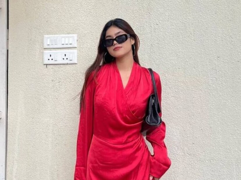 দুর্ঘটনায় আহত হন আরও এক তরুণী নেহা বসুমতী। তাঁকে ঘটনাস্থল থেকে উদ্ধার করে হাসপাতালে পাঠানো হয়, বর্তমানে তাঁর চিকিৎসা চলছে।