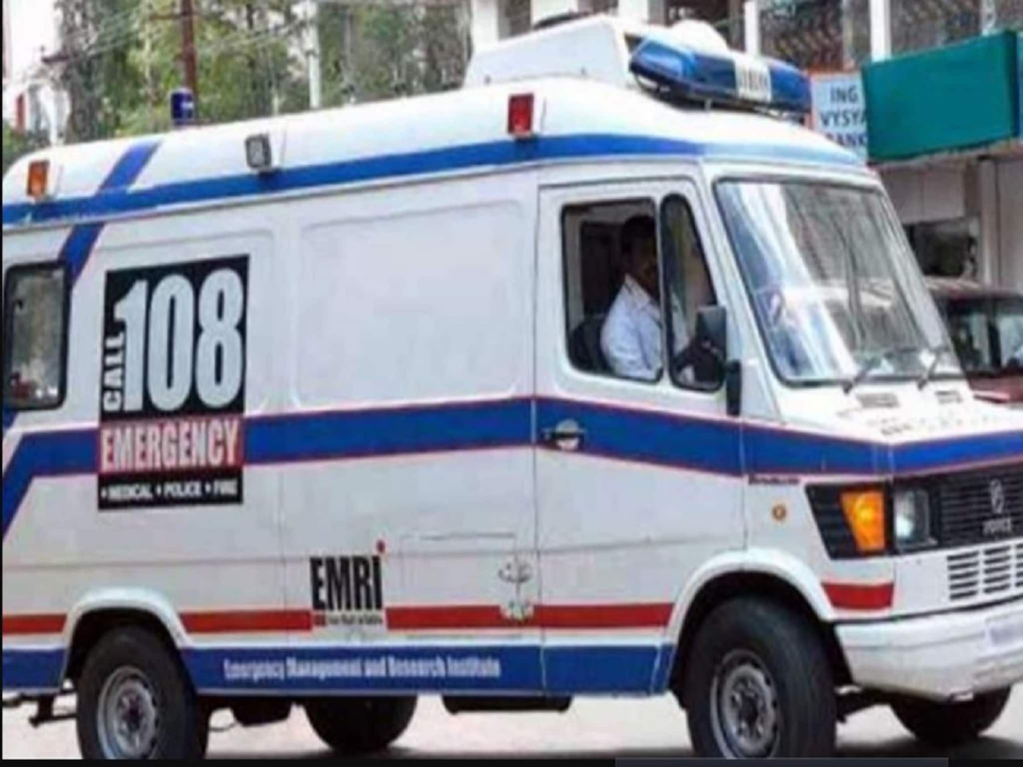 দ্রুতগতিতে ছুটে আসা অ্যাম্বুলেন্স পিষে দিল বাইক আরোহীকে! ভয়াবহ দুর্ঘটনায় বেঙ্গালুরুতে মৃত ২!