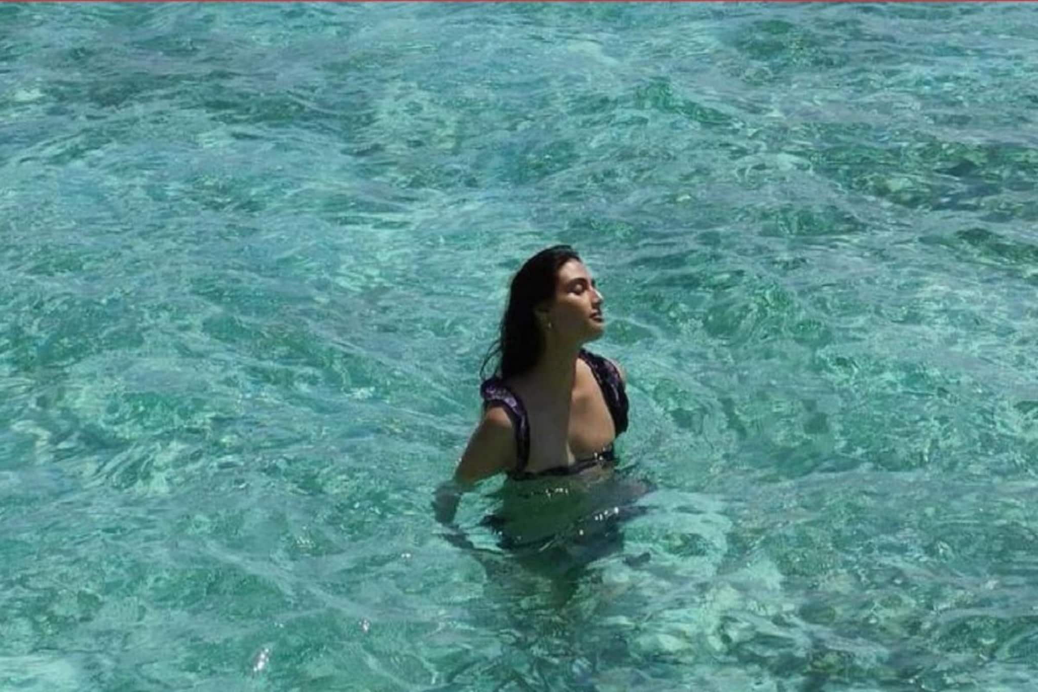 'সুপারস্টার' বাবার 'সুপার ফ্লপ' মেয়ে! ৯ বছরে ফ্লপের পর ফ্লপ সিনেমা, কে বলুন তো?