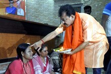 ভাইফোঁটায় বোনফোঁটার আয়োজন, ব্যতিক্রমী ছবি পদ্মের মুরলিধর সেন লেনের অফিসে