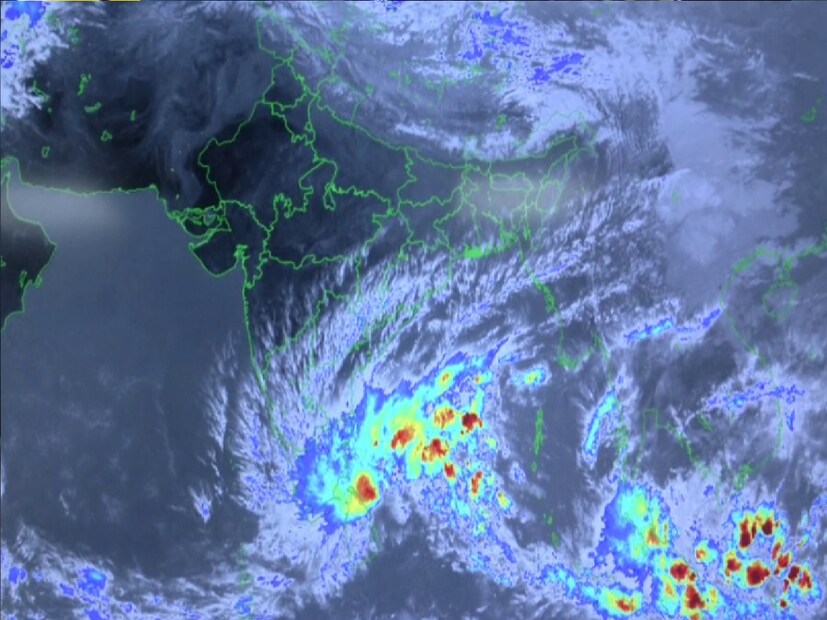 ফেনজল যেতে না যেতেই বঙ্গোপসাগরে নয়া বিপদ। তৈরি হচ্ছে আরও একটি ঘূর্ণাবর্ত। প্রতীকী ছবি।