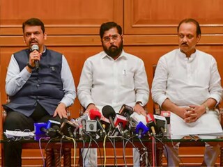 হাসপাতালে একনাথ।