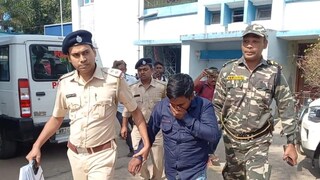 পুলিশের জালে এক যুবক 
