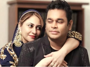 হানিমুনের রাতেও স্ত্রী-কে ছাড়াই আলাদা ঘরে ছিলেন এ আর রহমান, গোপন সিক্রেট ফাঁস! হানিমুনের রাতেও স্ত্রী-কে ছাড়াই আলাদা ঘরে ছিলেন এ আর রহমান, গোপন সিক্রেট ফাঁস!